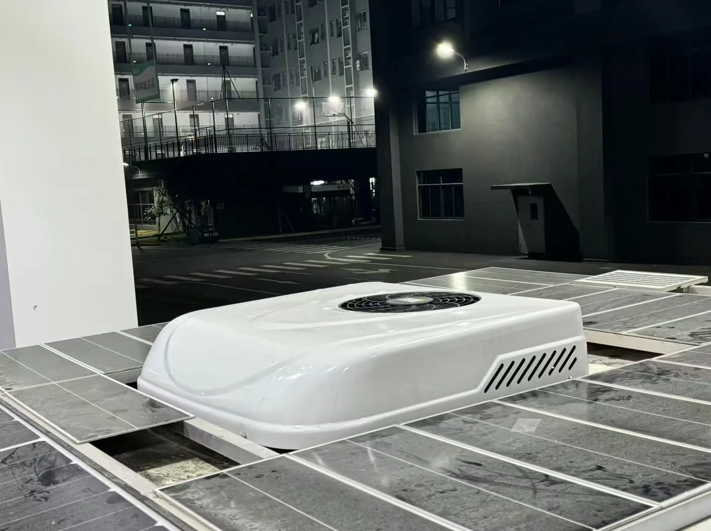 Ev Tipi Karavan, Kamyon ve Kar - Air Conditioners incelemesi ve fiyatı